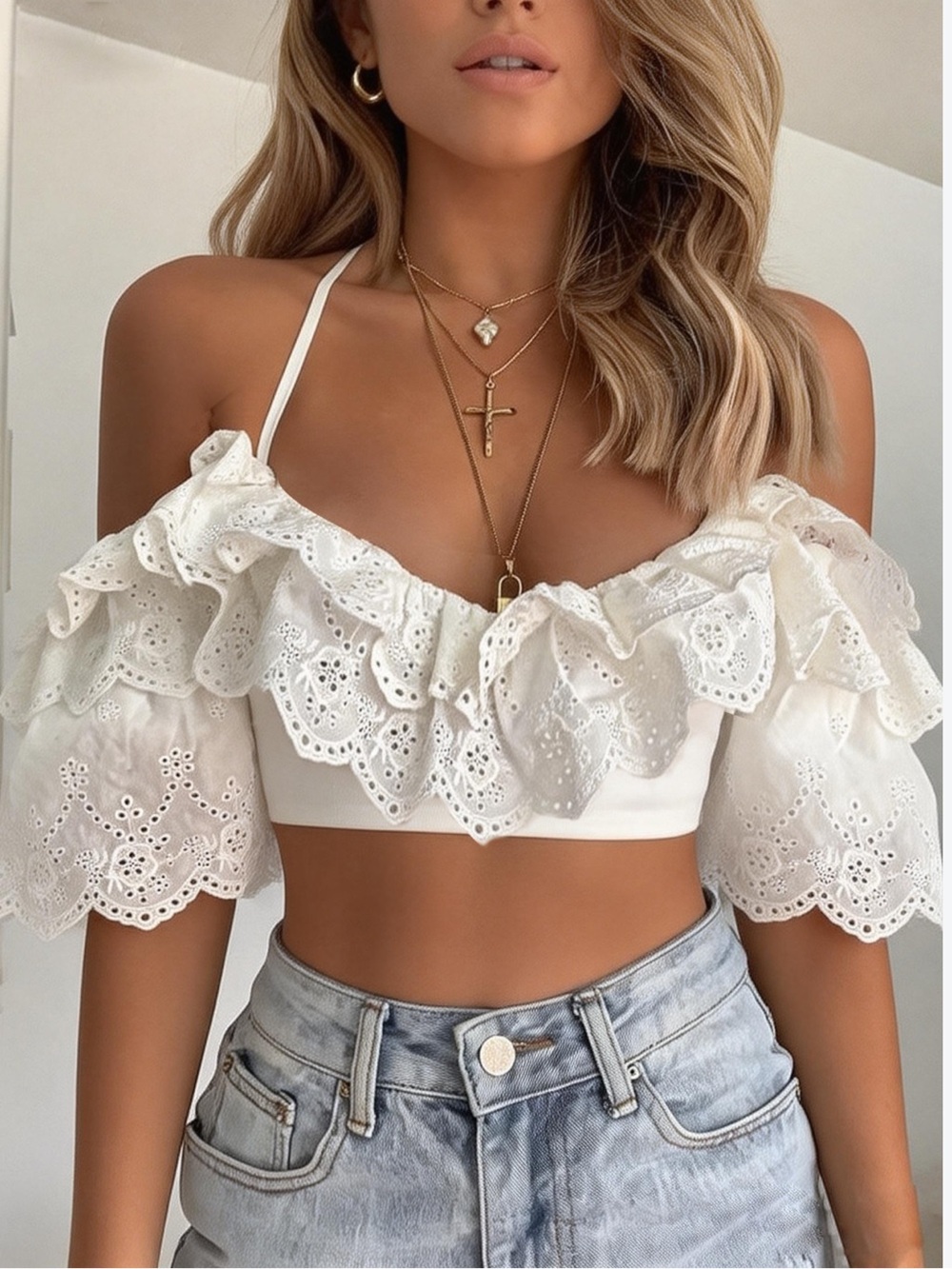 NWOT House of CB White Eyelet Lace Crop Top XS